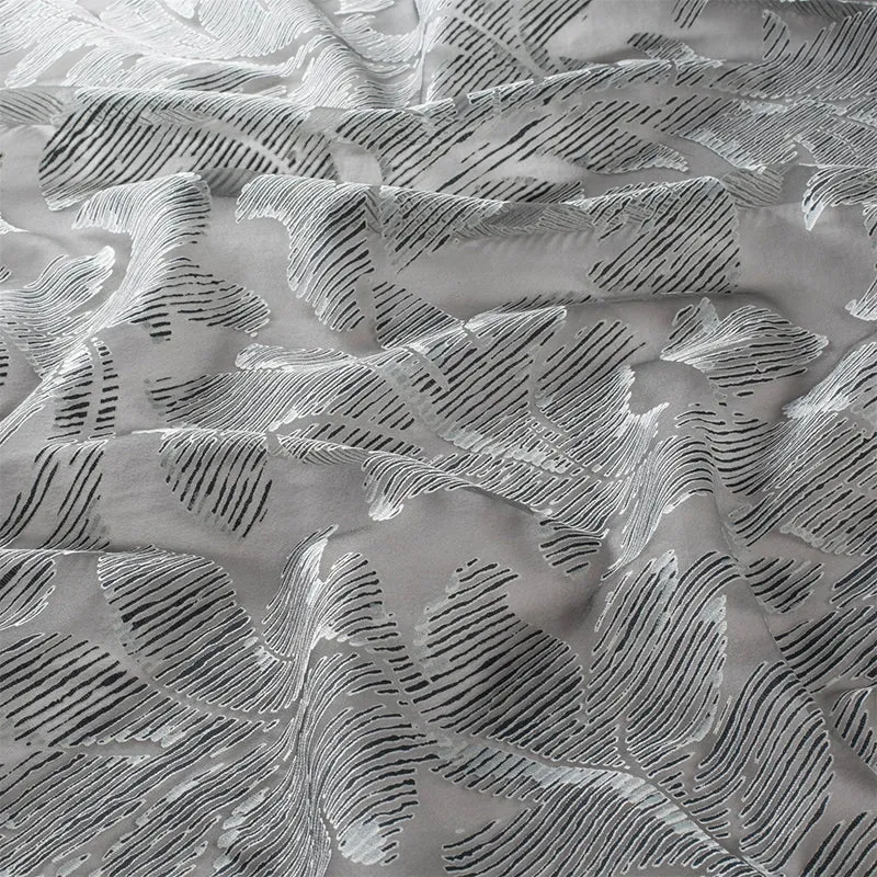 Candida – halbtransparenter edler Ausbrenner-Vorhang nach Maß mit luxuriösem Muster