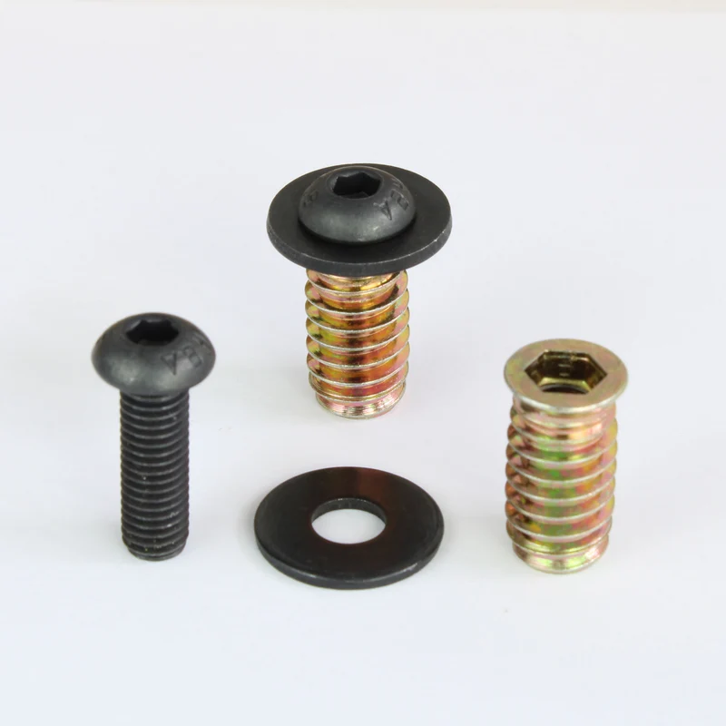 Schraubenset mit Gewindeeinsatz