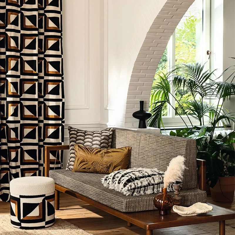 Ray of Light – edler Design-Vorhang blickdicht nach Maß mit grafischem Muster