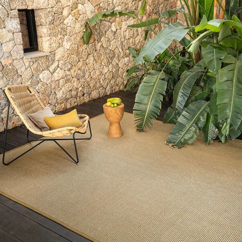 Tropical – moderner handgewebter Indoor- & Outdoor-Teppich nach Maß mit natürlicher Struktur