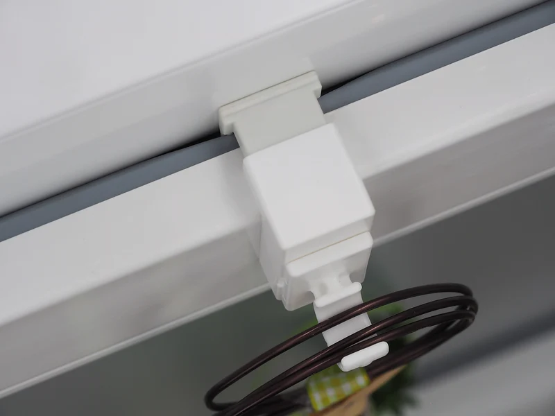 Fensterhaken aus Kunststoff 10–24 mm für Deko & Gardinenstangen