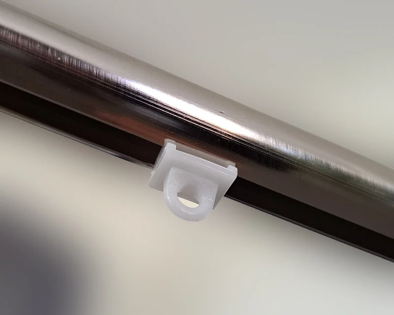 Feststeller für Gardinenschienen mit 6 mm Laufnut