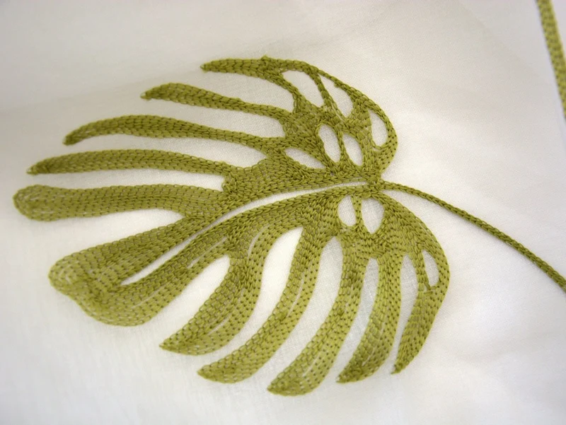 Schlaufenschal Monstera bestickt transparent 2489 BxH 140x245cm