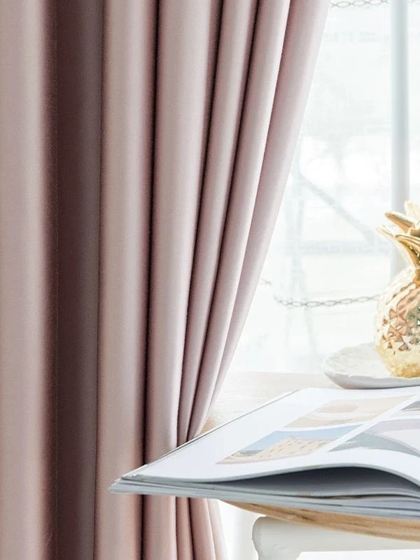 Silk Curtains – Smooth Draping, Easy Maintenance