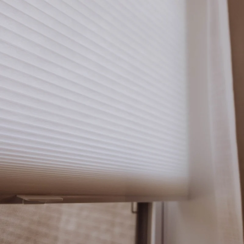 Cordless 1 1/2" Double Cell Honeycomb Blinds with Mulberry Silk Finish