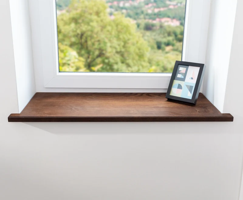 Fensterbank Braun