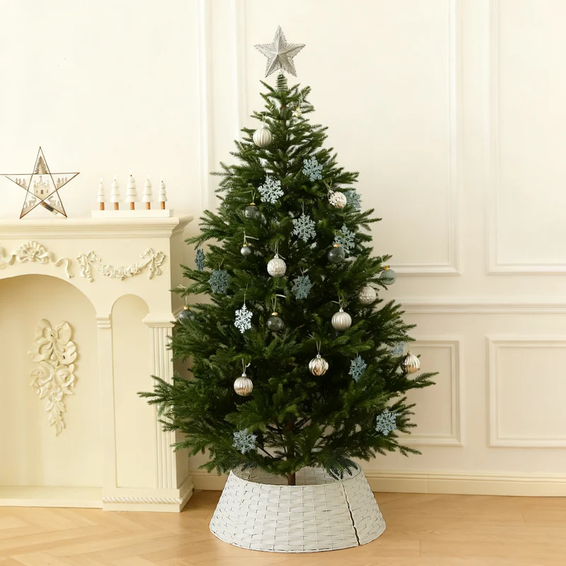 Salcar Weihnachtsbaumdecke aus Poly-Rattan in Weiß – Eleganter Weihnachtsbaumrock, Ø 60 / 66 cm, Stilvolle Abdeckung für den Baumständer