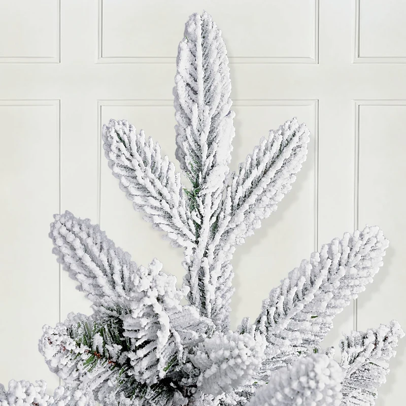 Salcar Künstlicher Weihnachtsbaum mit Schnee und LED Beleuchtung – Realistischer Tannenbaum mit Metallständer, 180 cm / 210 cm, warmweißes Licht
