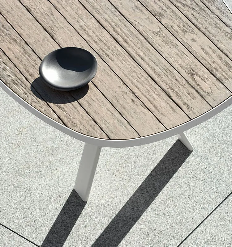 Ethimo Esedra Oval dining table
