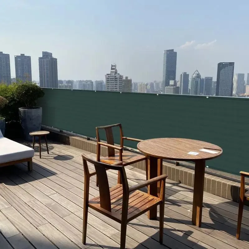 Sekey Balkon Sichtschutz aus 220 g/m² HDPE, mit Kordel, Grün
