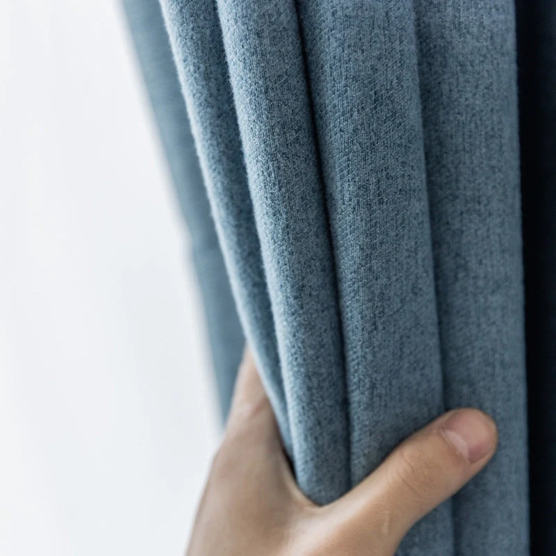 Blauer Leinenvorhang