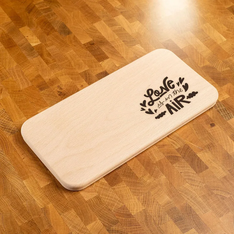 mixcover Vesperbrett Brottzeitbrett aus Buchenholz natur 100% FSC Schneidebrett mit Gravur Love is in the air Valentinstag