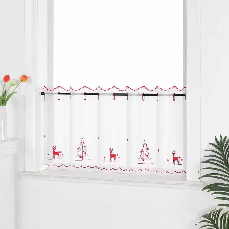 Weihnachtliche Scheibengardine mit Reh & Weihnachtsbaum
