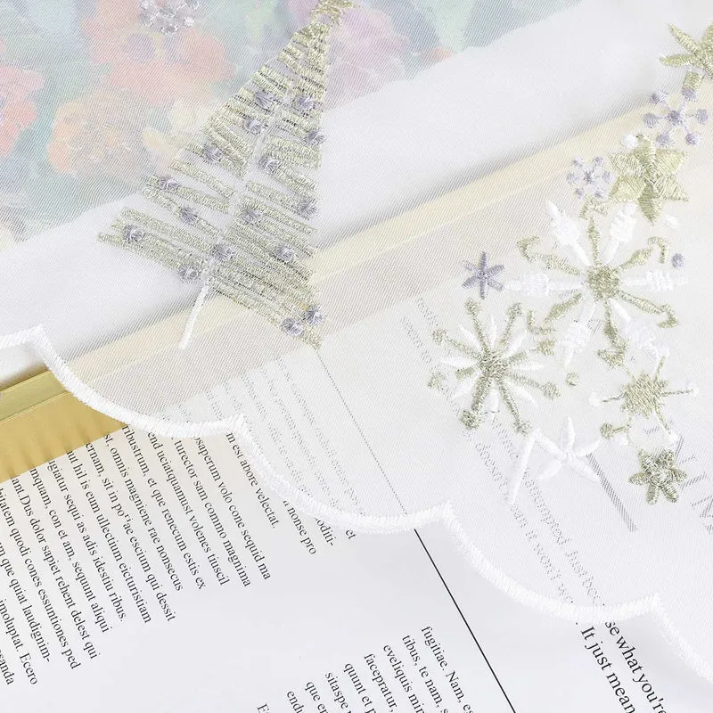 Scheibengardine Weihnachtsdeko mit goldenen Tannenbäumen