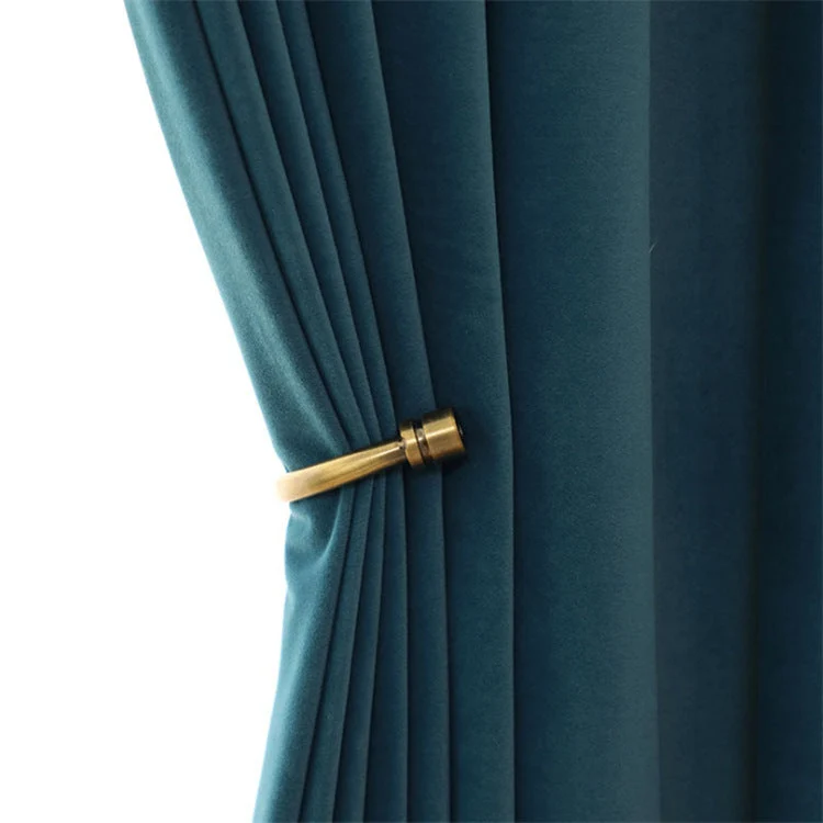 Entenblauer Samtvorhang