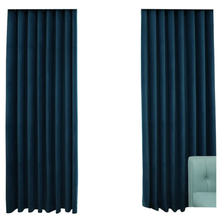 Entenblauer Samtvorhang
