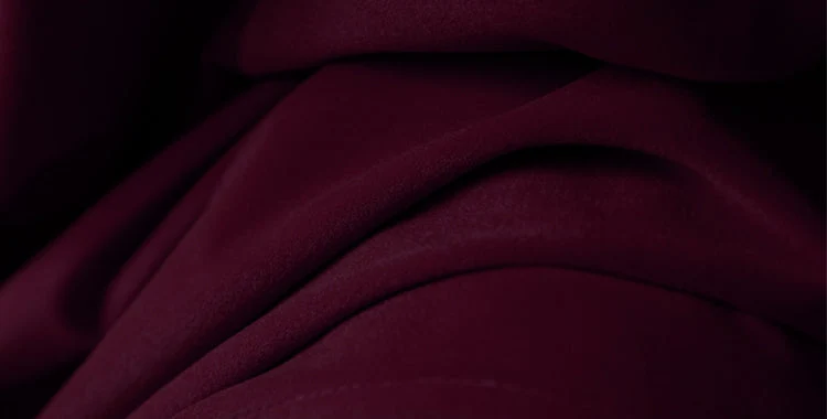 Roter Samtvorhang