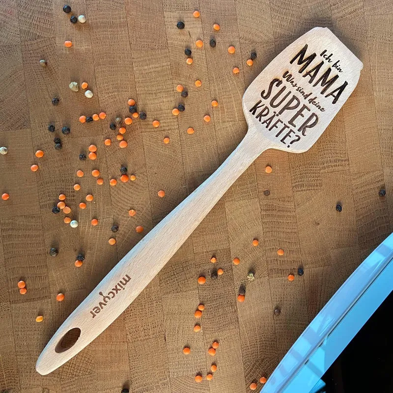 mixcover Holz-Spatel für Thermomix TM6 TM5 TM31 Drehkellenspatel mit Gravur - Stil: Ich bin Mama. Was sind deine Superkräfte?