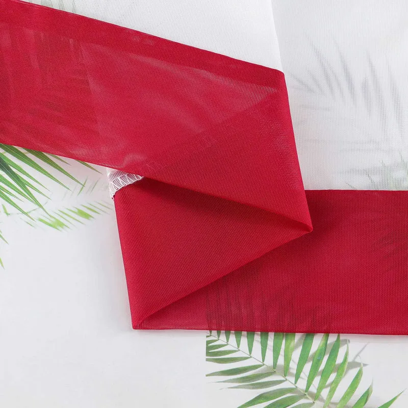 Scheibengardine Weihnachten Transparent Polyester mit rotem Rand und Stickerei Tannenbaum Weihnachtskugeln