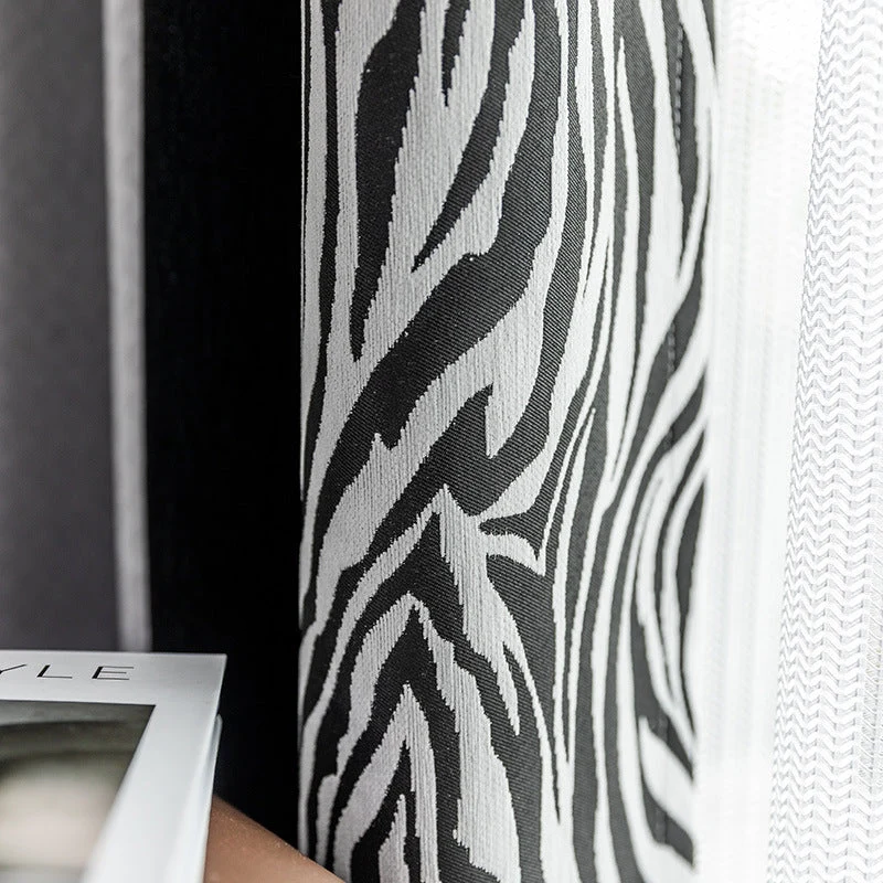 Moderner Zebra-Vorhang