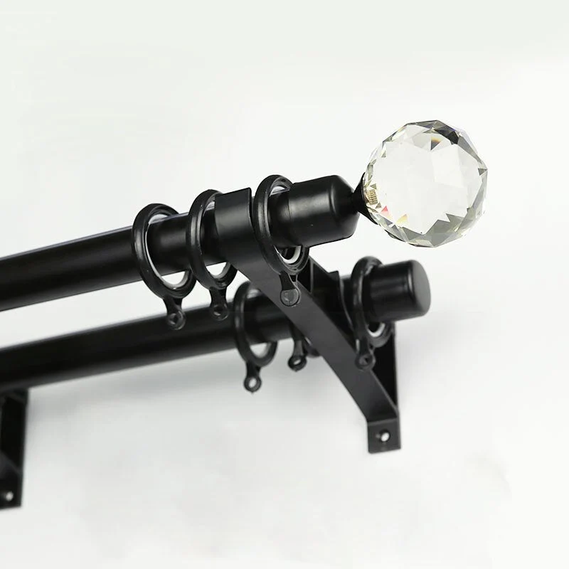 Doppelte Gardinenstange (100–200 cm).