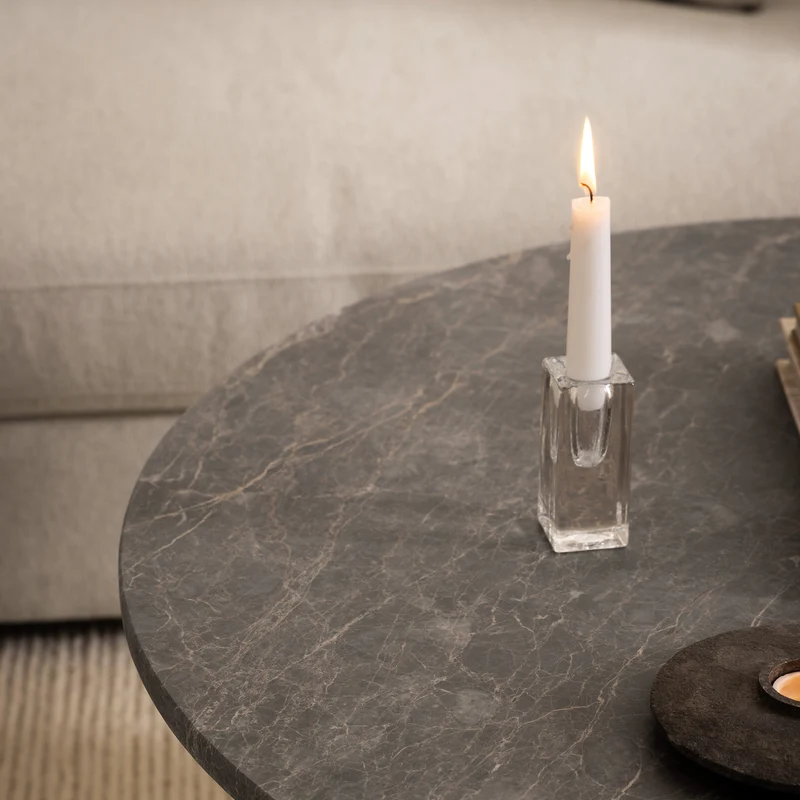Runder Couchtisch mit einem Durchmesser von 90 cm im eleganten Stil | Plaris