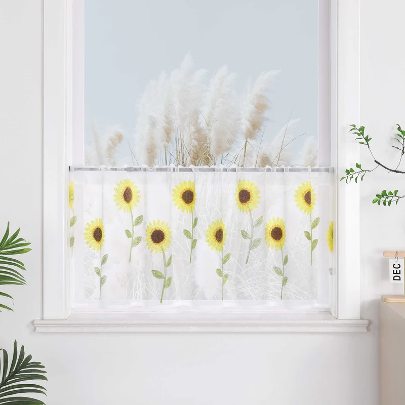 Scheibengardine durch Tunnelzug mit Sonnenblume Stickerei