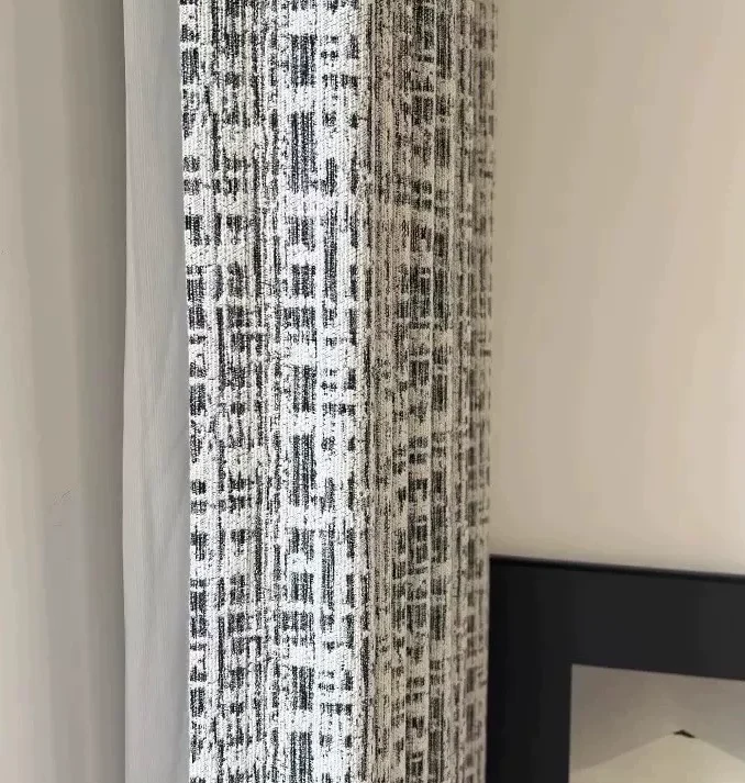 Rideau occultant noir et blanc jacquard tweed style Chanel