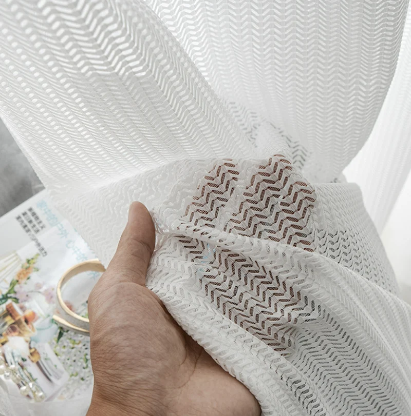 Voilage blanc tissage chevrons fishbone élégant et lumineux