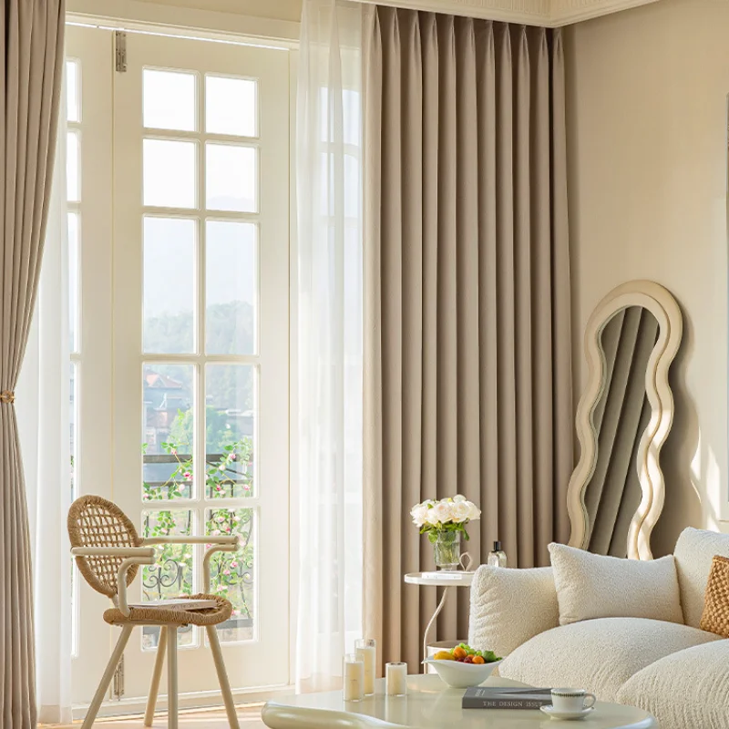 Beiger Vorhang für modernes Schlafzimmer