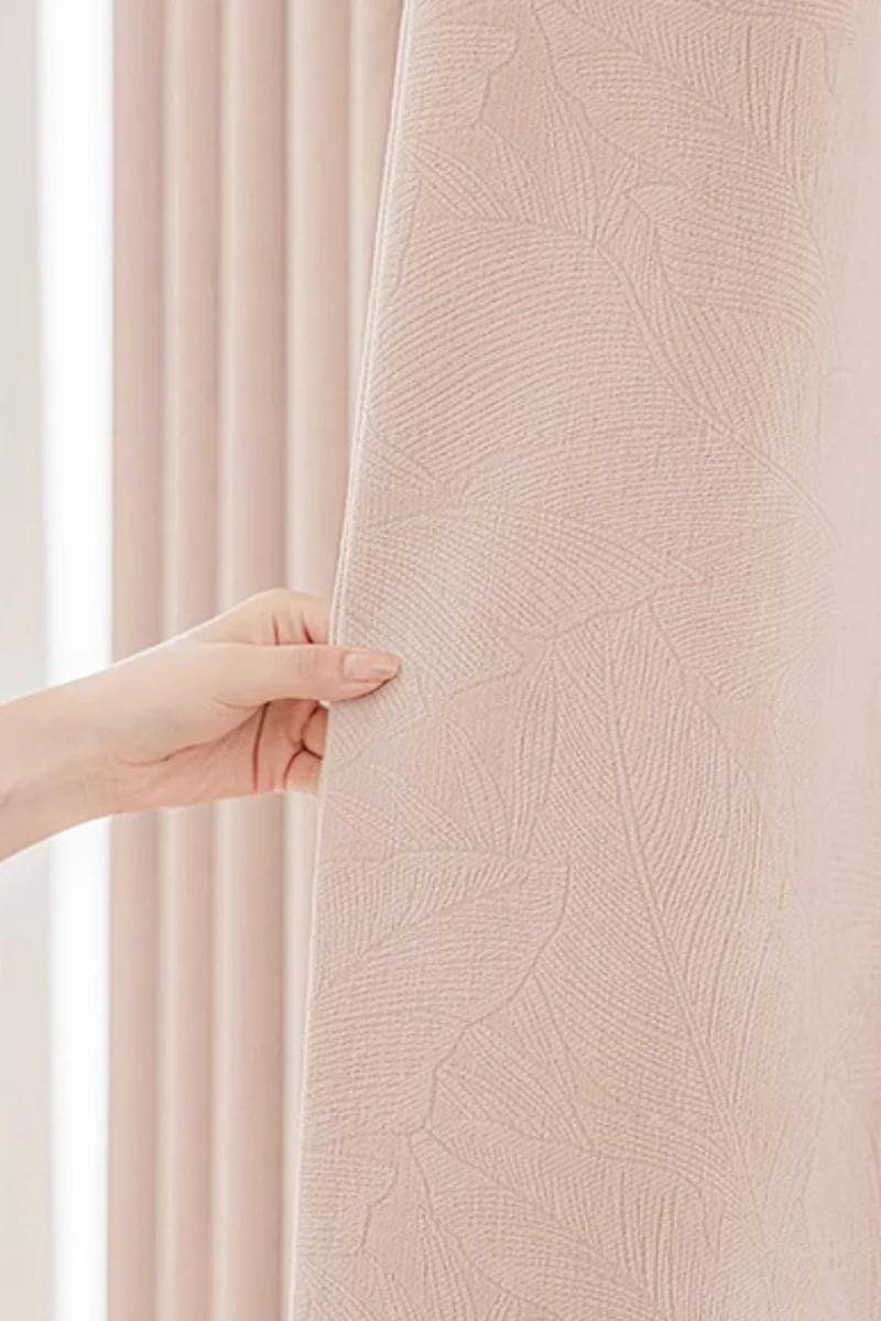 Rideau occultant rose pale jacquard feuilles chambre