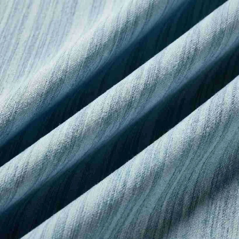Himmelblauer Farbvorhang