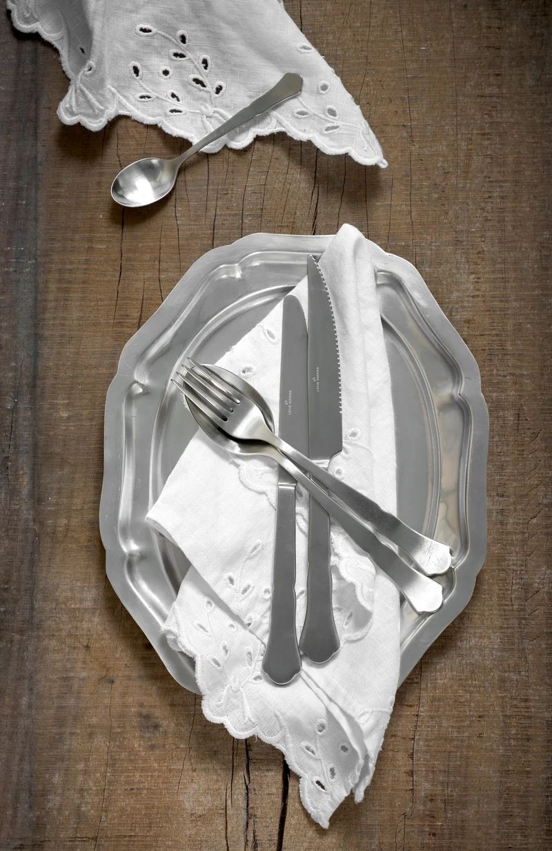 Philine Tablett 29x23,5 cm. Silber