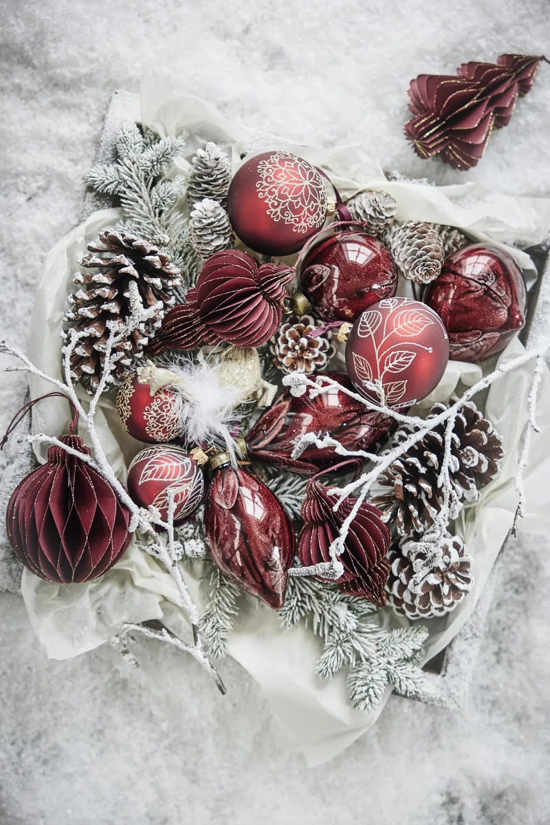 Nosille Weihnachtskugel H10 cm. rot