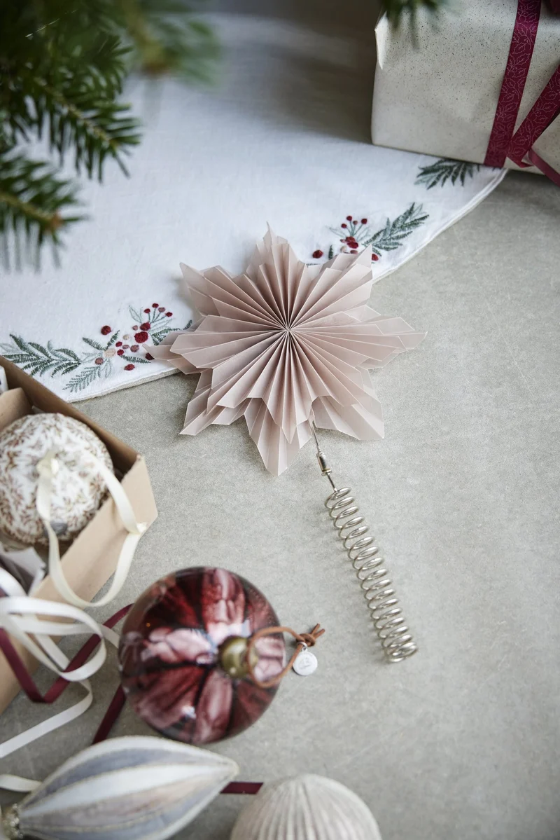 Nosille Weihnachtskugel H10 cm. rot