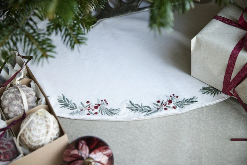 Nosille Weihnachtskugel H8 cm. rot