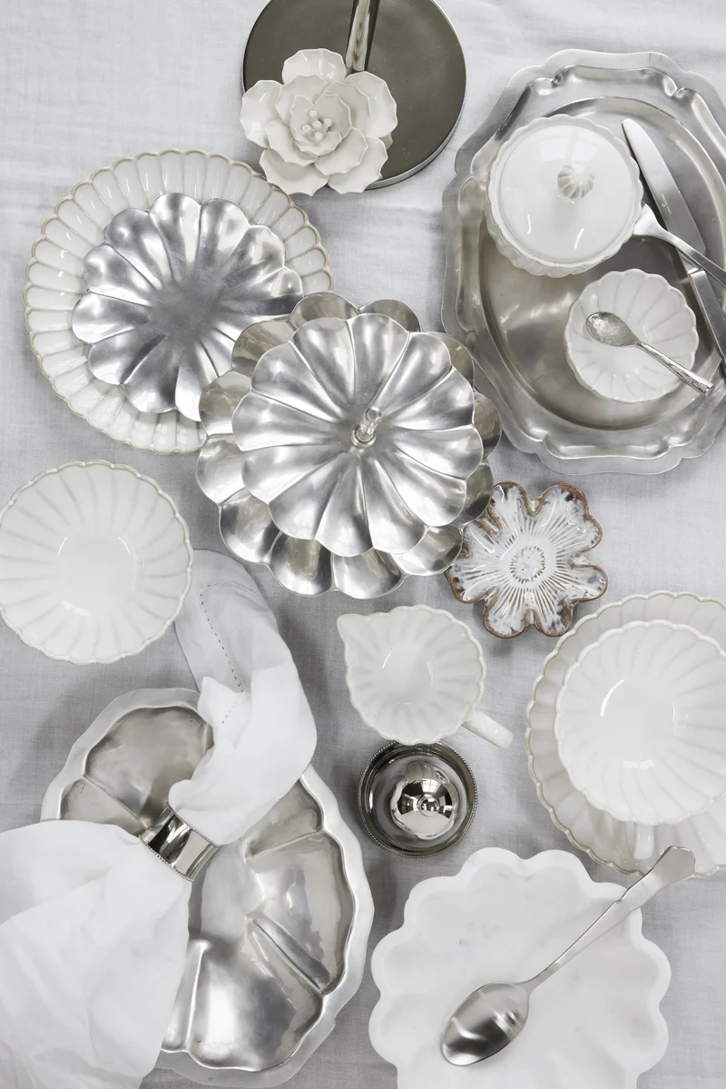 Philine Tablett Ø20 cm. antik silber Stahl