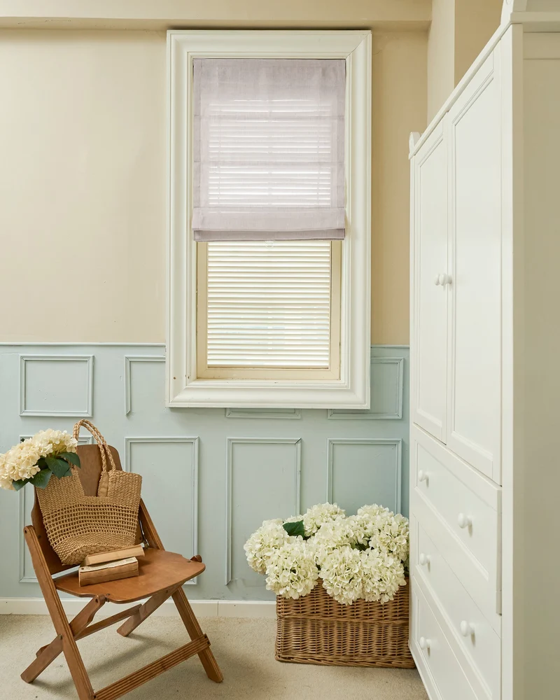 Thistle Sheer Flat Fold Cordless Custom Roman Shade