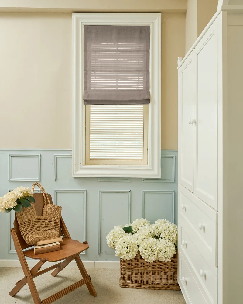 Thistle Sheer Flat Fold Cordless Custom Roman Shade
