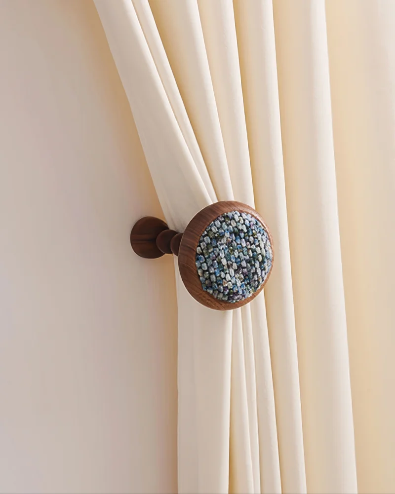 Sweater Yarn Wooden Curtain Wall Hook