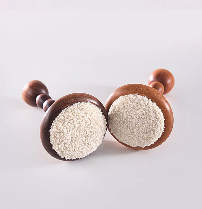 Lambswool Yarn Wooden Curtain Wall Hook