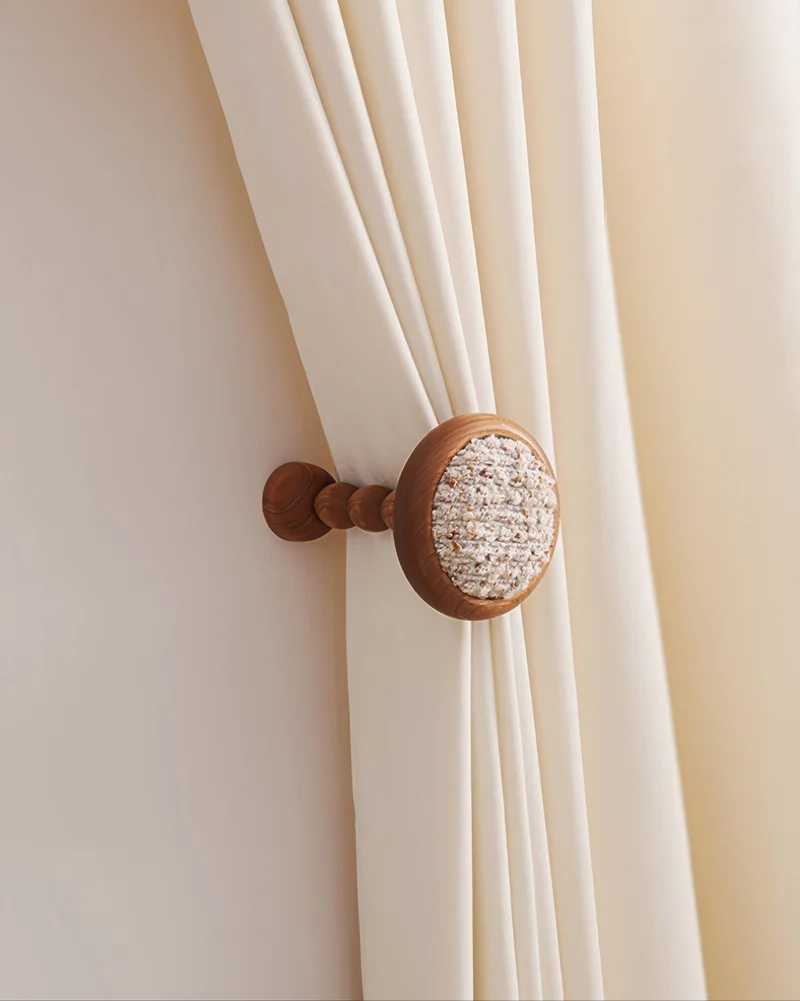 Coral Yarn Wooden Curtain Wall Hook