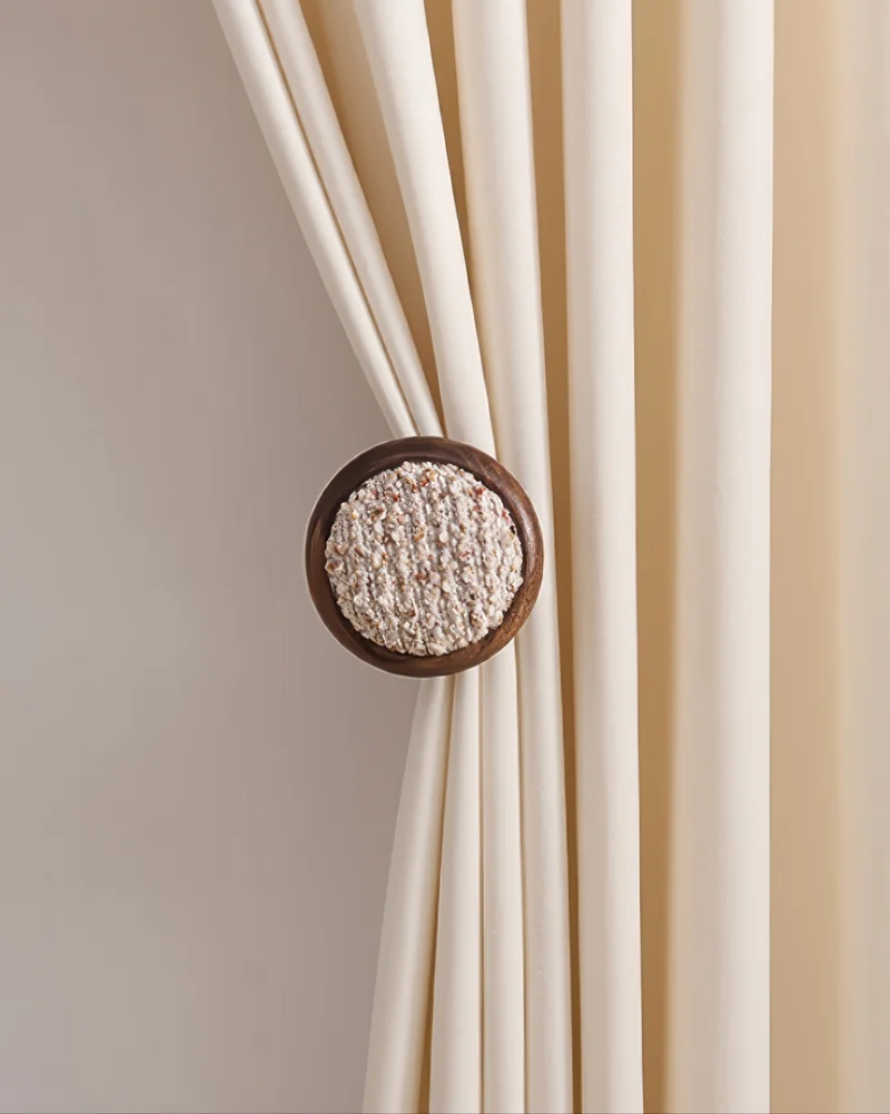 Coral Yarn Wooden Curtain Wall Hook