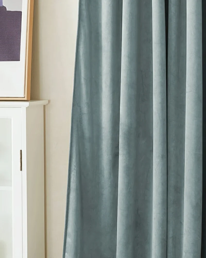 Classic 4 Layers Velvet Heavyweight Soundproof Thermal 100% Blackout Custom Curtain