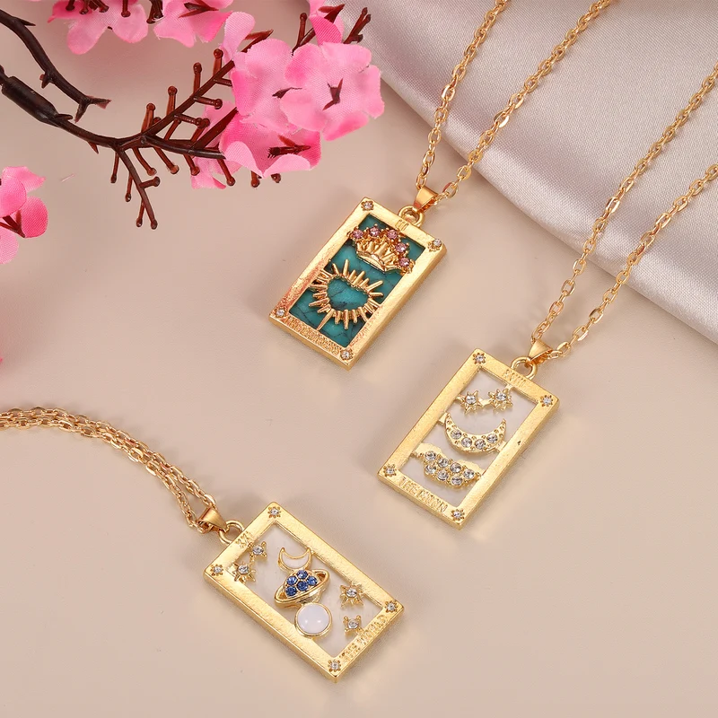 Tarot Card Necklace, Alloy Tarot Star Moon with Diamonds Necklaces, Gold