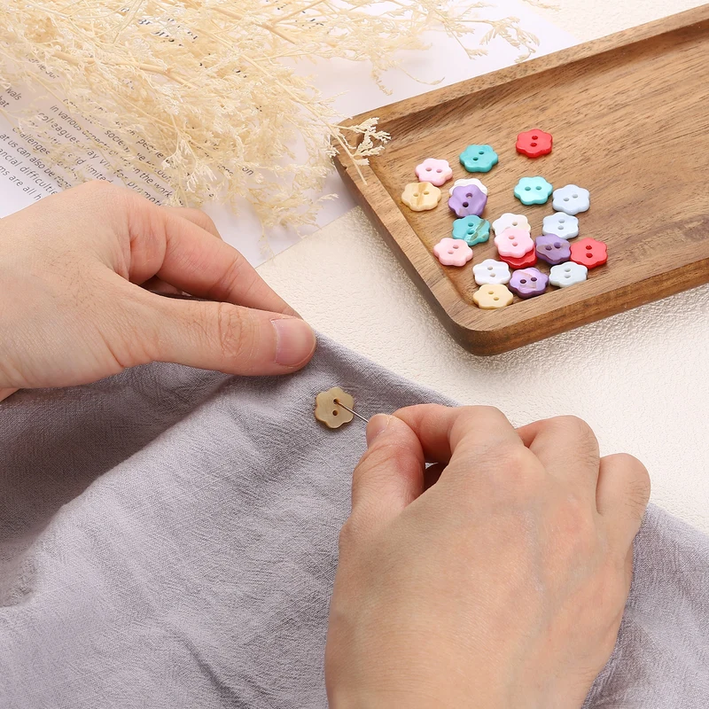30 Pcs Flower Shaped Mother of Pearl Buttons 2 Holes 11mm for Sewing White